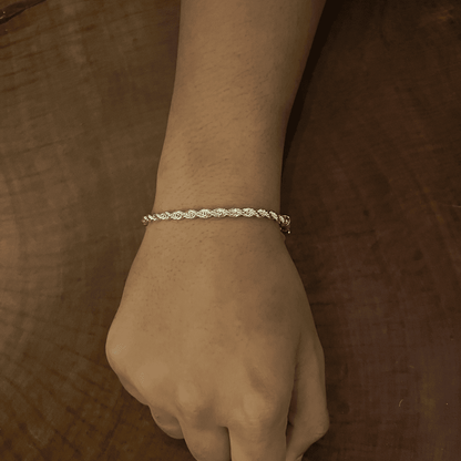 925er Silber Spanien Twisted Armband mit 4 mm Zirkon